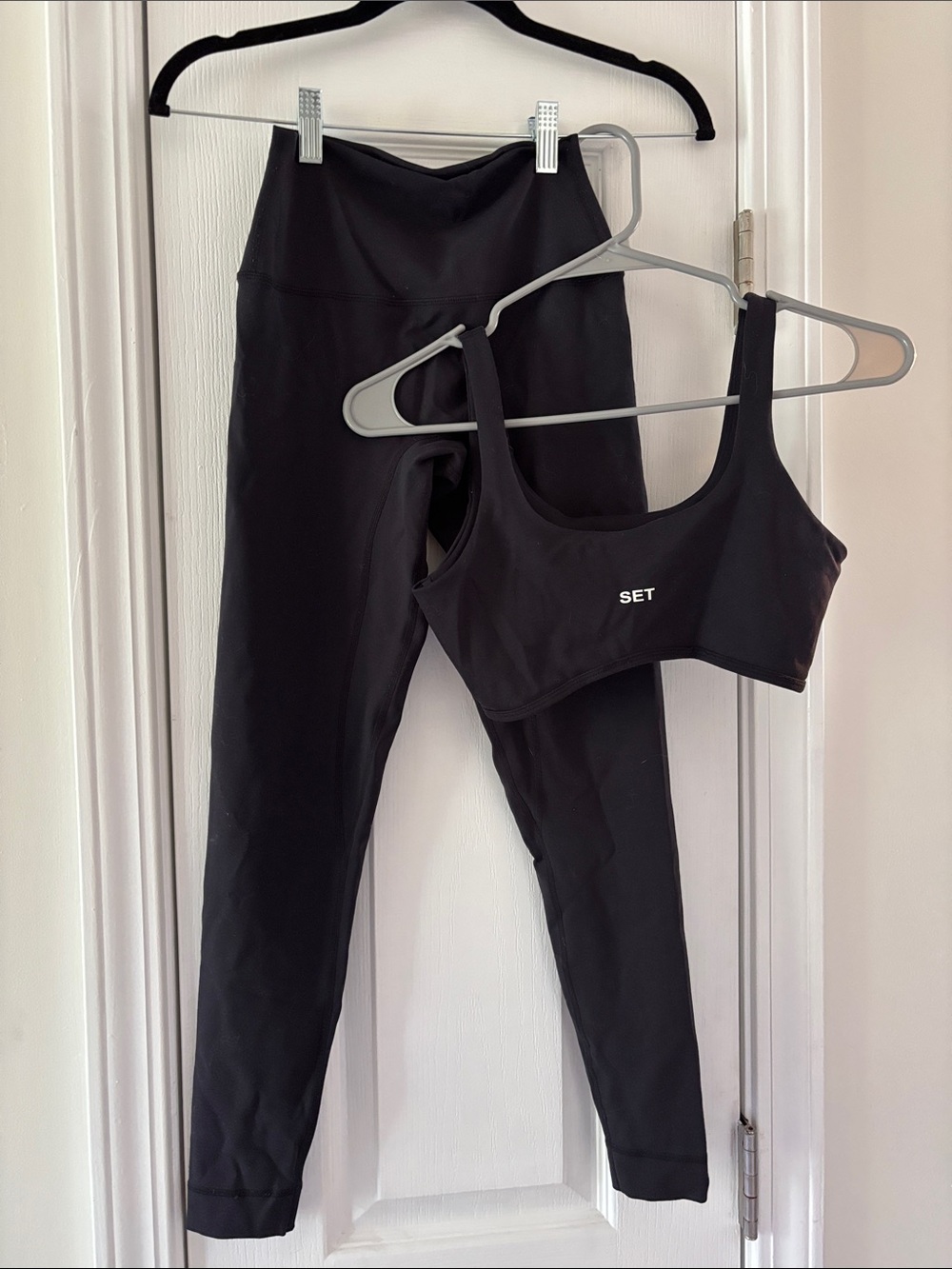 SET Active Bra and Leggings